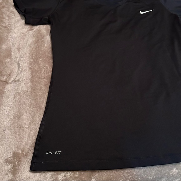 Womens black Nike Dri-Fit athletic short sleeve tee - Picture 3 of 7